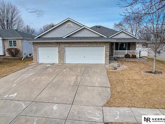 3rd image of 2230 Breckenridge Dr