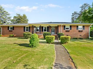 172 Highland Dr, Greenwood, SC 29649