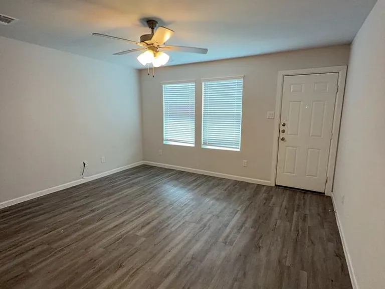 501 Hines Ave — Photo 11