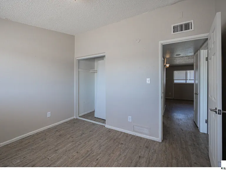2139 W Devonshire Ave #4 — Photo 11