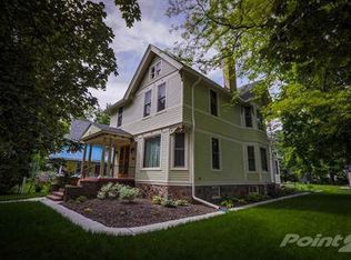 540 W Wisconsin Ave, Oconomowoc, WI 53066
