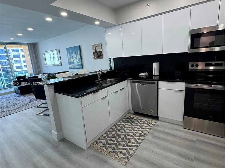 2501 S Ocean Dr #Penthouse 05 — Photo 8