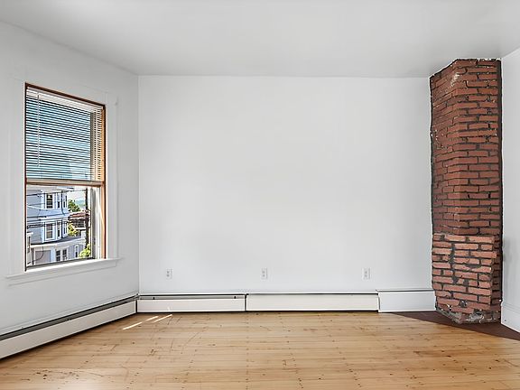 5th image of 58 Calumet St #2