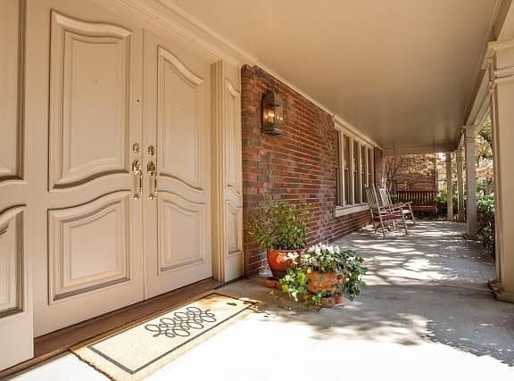 2nd image of 3648 Maplewood Ave