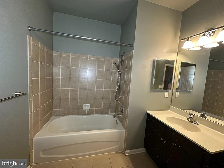 416 Masterson Ct — Photo 24