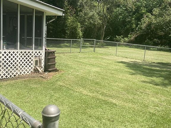 2nd image of 806 E Hillside Dr