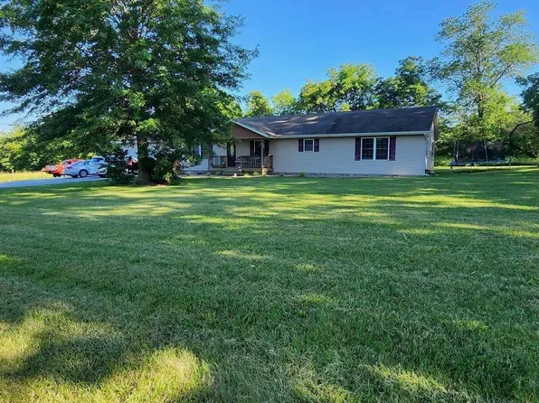 654 Town Creek Rd, Murphysboro, IL 62966