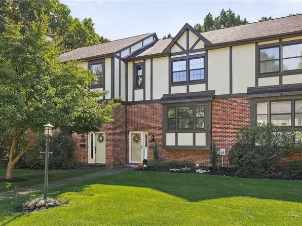 4562 Bucktail Dr, Allison Park, PA 15101