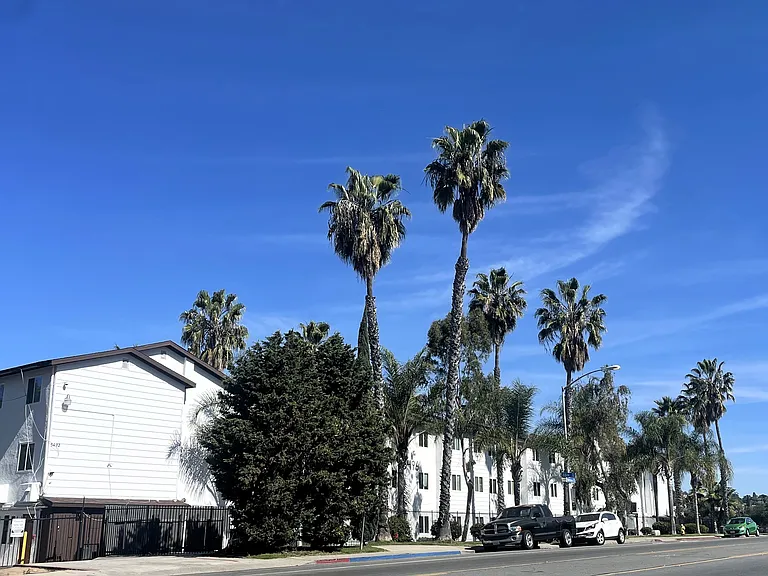 Genesis Apartments — Photo 8
