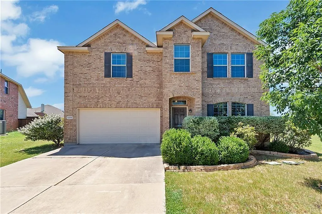4 bed, 2.5 bath, 2382 sqft, $2,375 — Photo 1