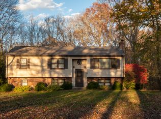 24 Dean Rd, East Lyme, CT 06333