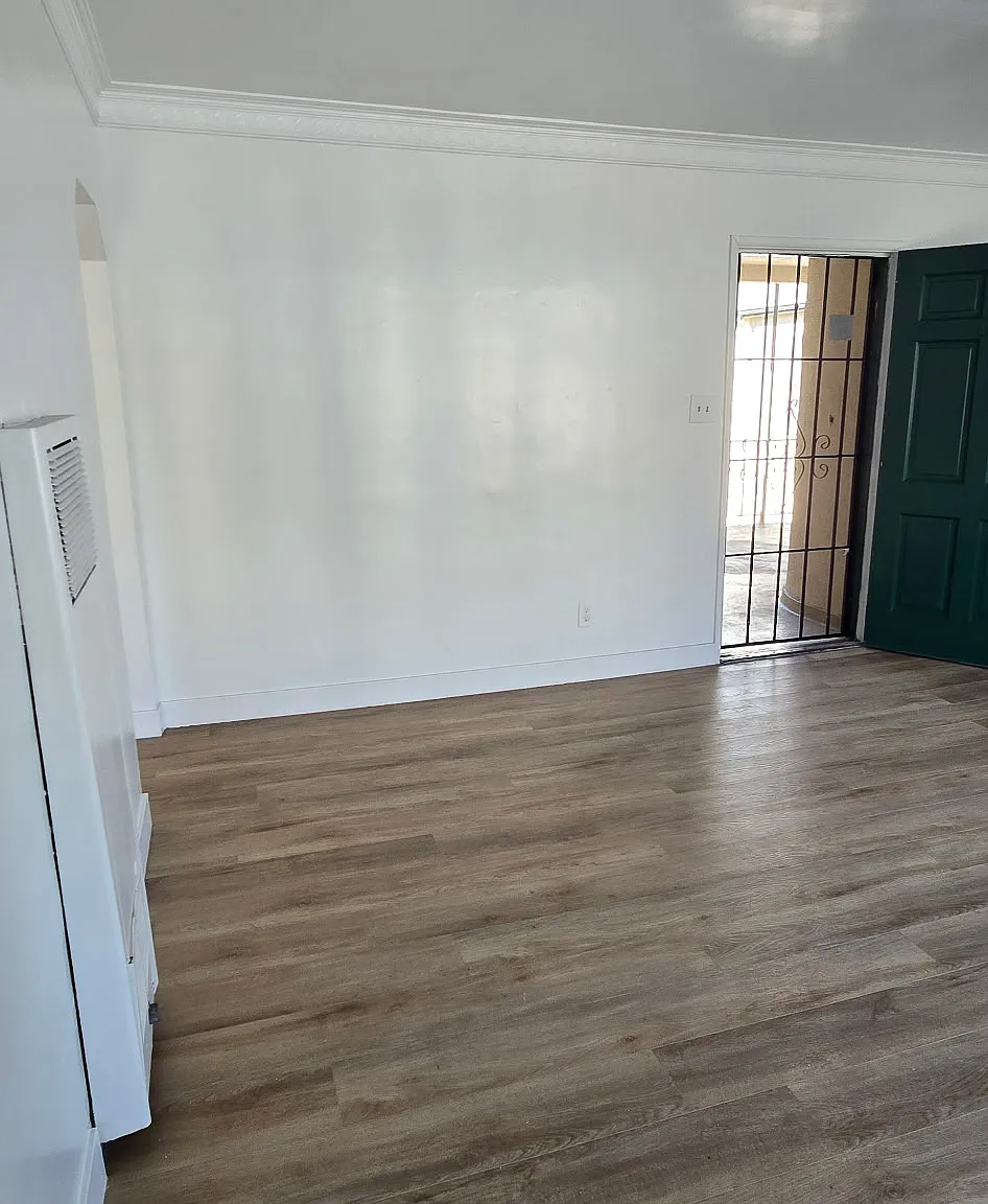 1215 S Fairfax — Photo 2