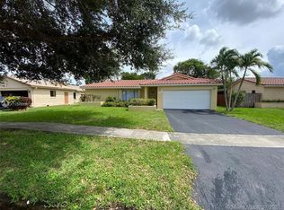 9658 NW 28th Ct, Pompano Beach, FL 33065