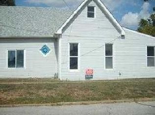 221 E Lincoln Ave, Mount Vernon, IN 47620