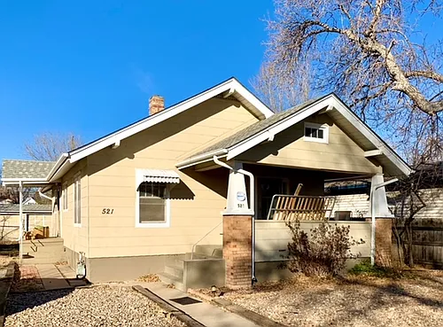 521 Brown Ave Photo 1