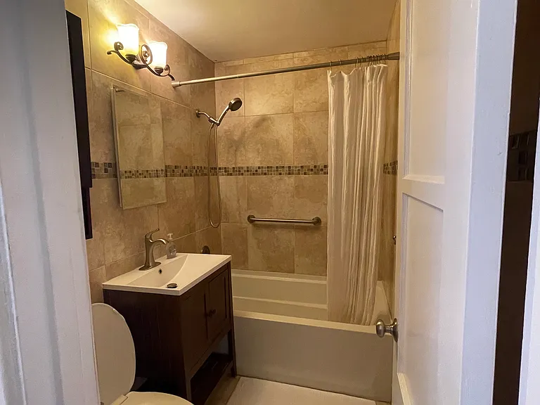 4020 Del Mar Ave — Photo 13