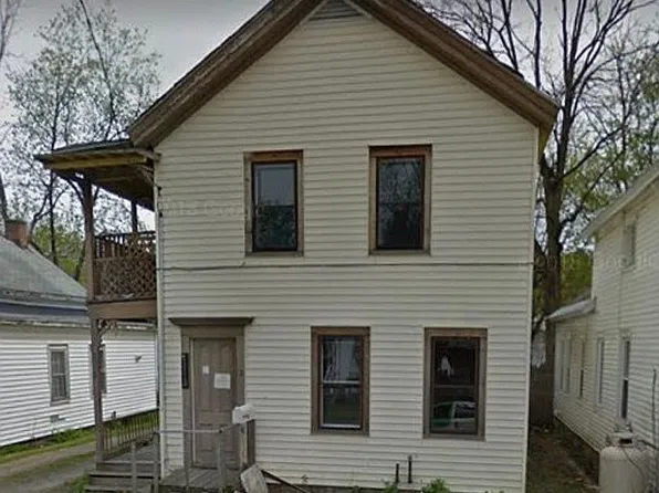 319 Pleasant St, Bennington, VT 05201