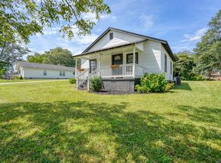 31 Bridges St, Inman, SC 29349