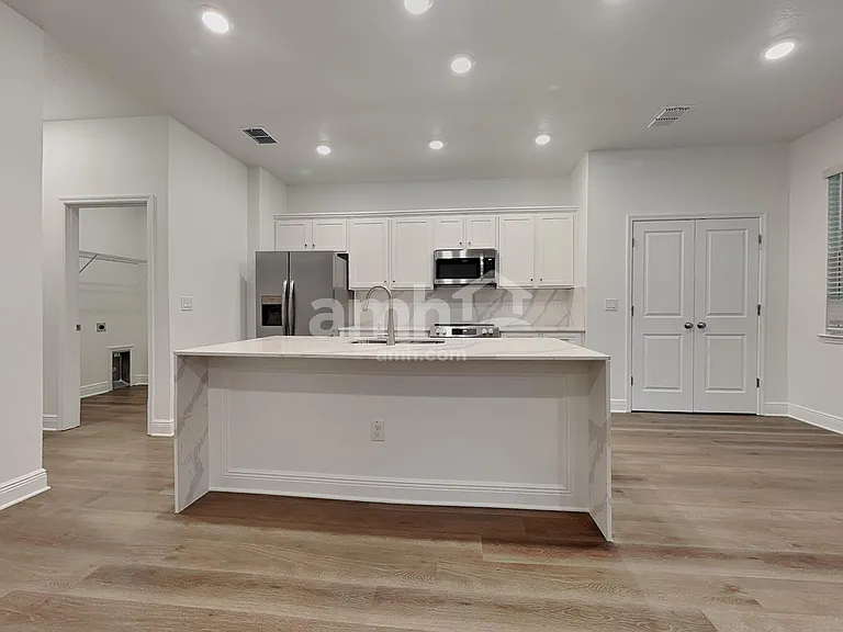6823 Atlantic Beach Ave — Photo 4