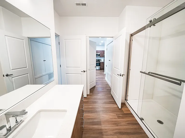400 Element — Photo 35