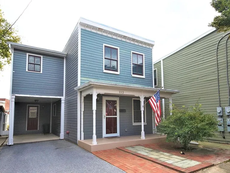 112 Water St — Photo 1