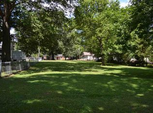 609 S Church St, Trenton, TN 38382