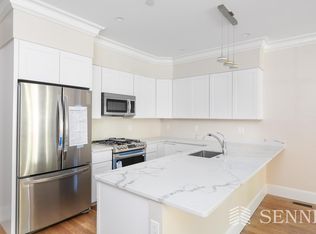 472 Green St #R1, Cambridge, MA 02139
