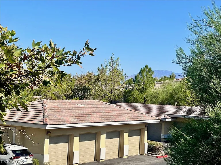 912 Duckhorn Ct #203 — Photo 4