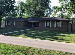 1120 Cottonwood Dr, Columbus, IN 47203