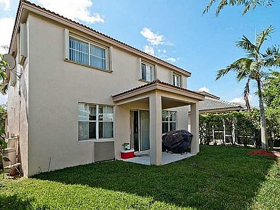 4th image of 1626 Winterberry Ln