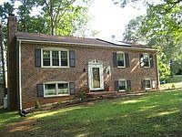 1st image of 15 Lake Forest Pl