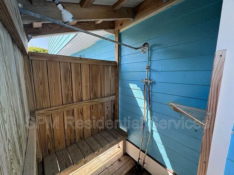 1154 Monroe Ln — Photo 40