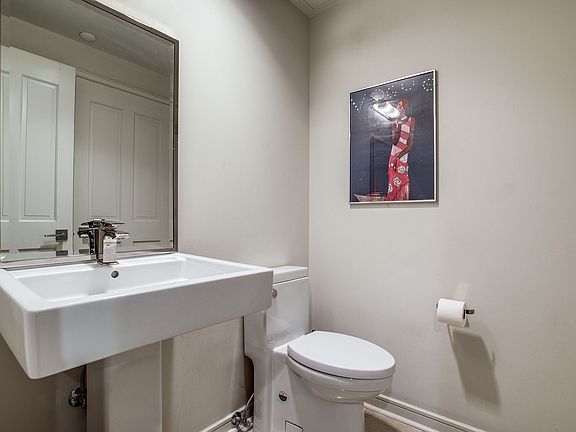 5th image of 200 Patterson Ave APT 414