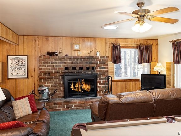4th image of 41632 Comstock Ln