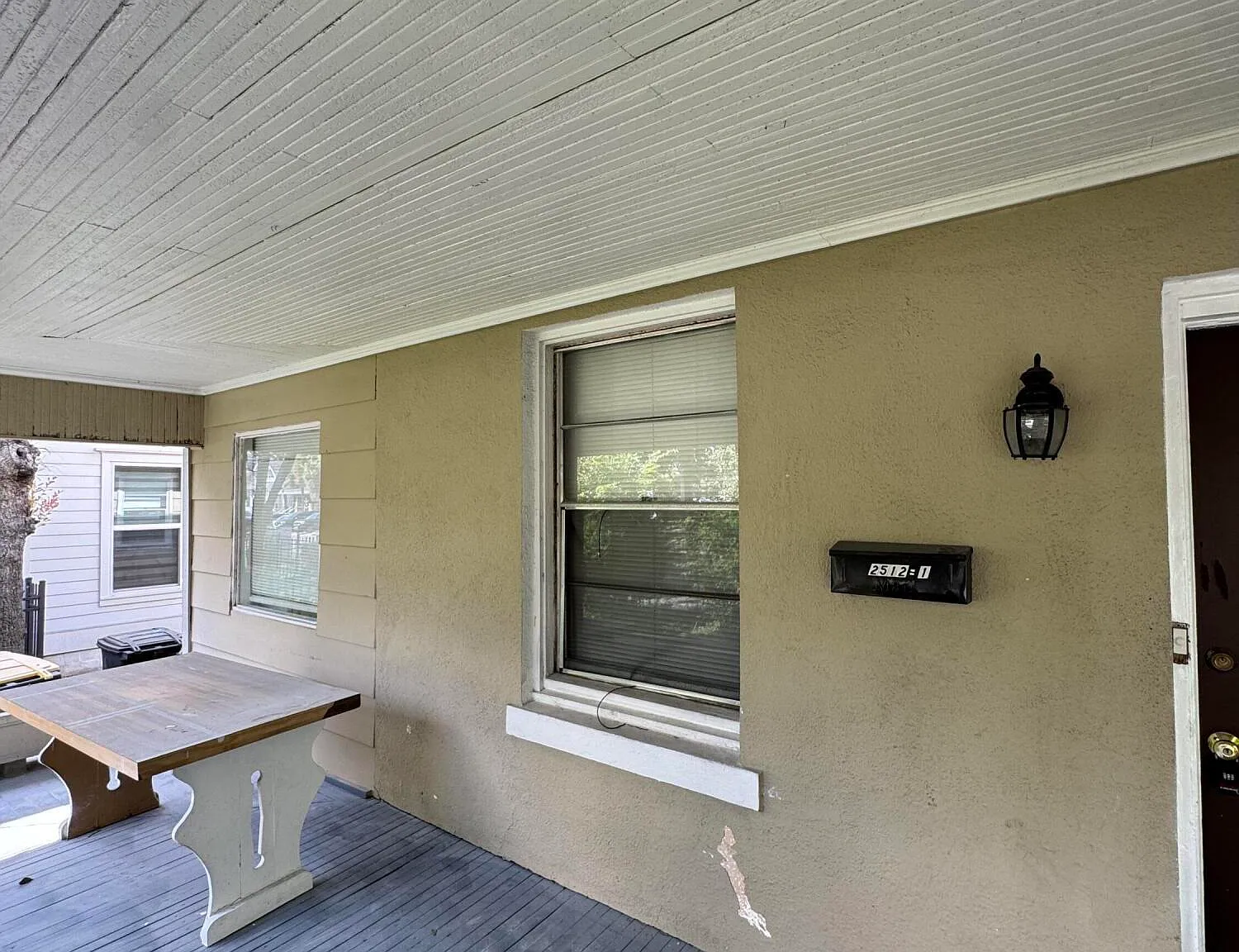6 bed, 1.0 bath, 3105 sqft, $2,190 — Photo 2