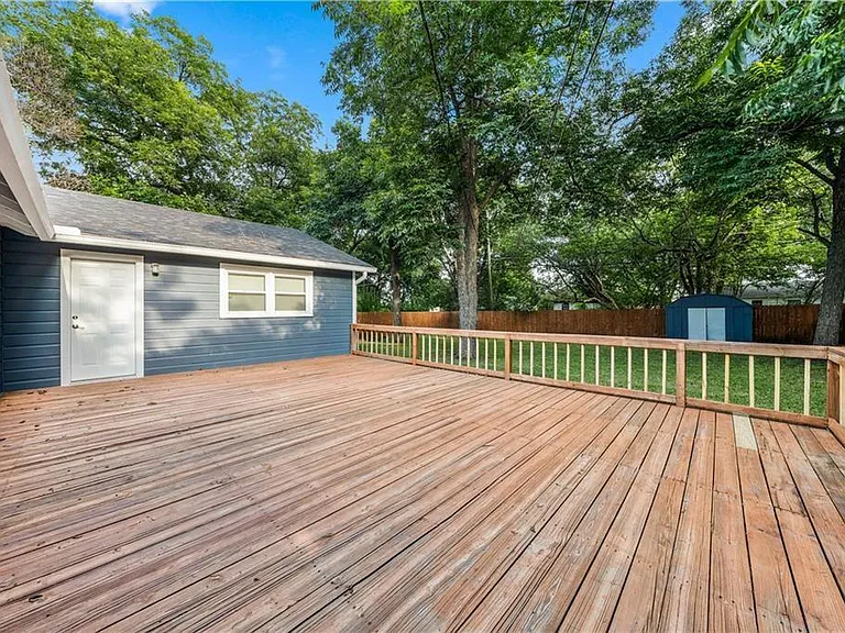 41044 Austin Ave — Photo 42