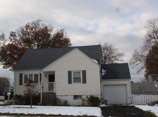 4 Birchwood Dr, North Arlington, NJ 07031