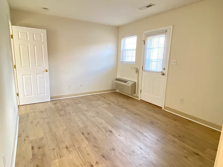 70 Coats Cir — Photo 11