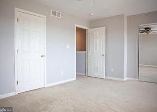 5th image of 204 Edgerow Dr