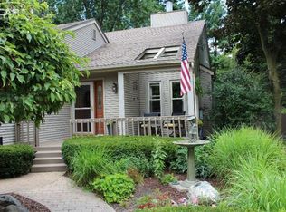 915 E Main St, Flushing, MI 48433