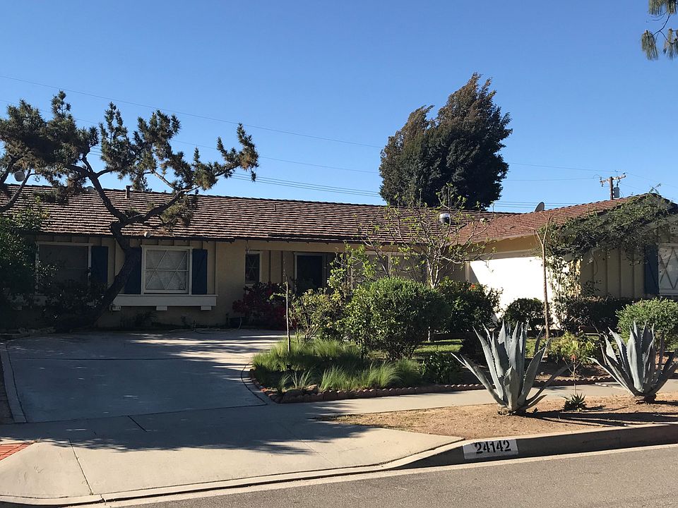 1st image of 24142 Palomino Dr