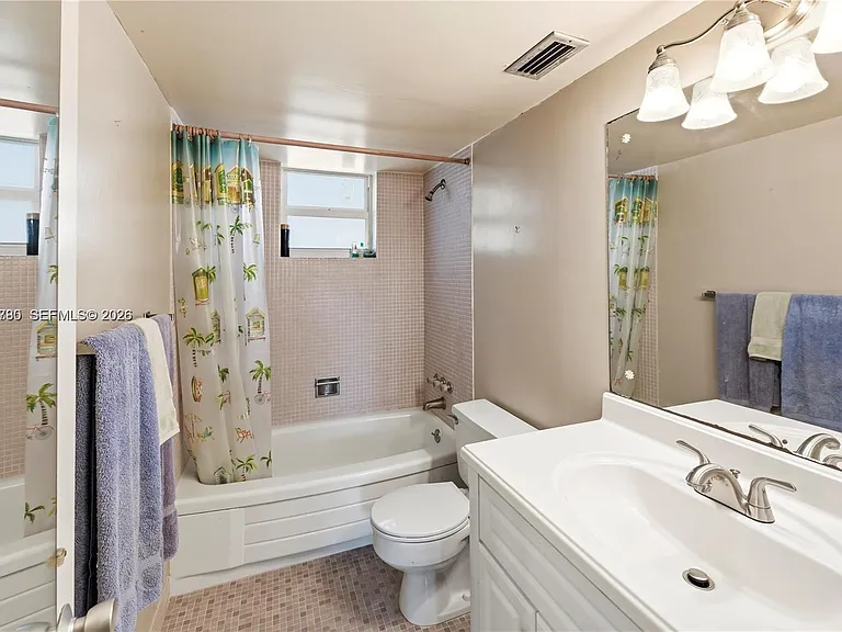4025 N Federal Hwy #226C — Photo 19
