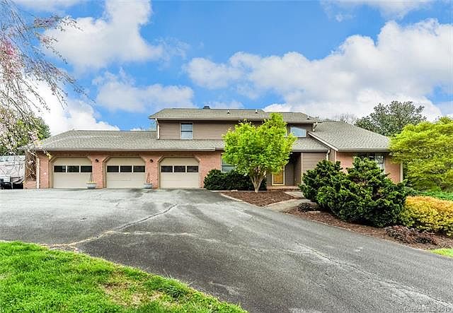 1st image of 74 Beechwood Dr