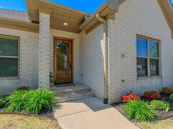 74 Saffron Cir, Little Rock, AR 72223