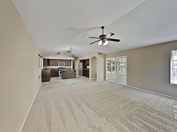 5th image of 1124 W Vera Ln