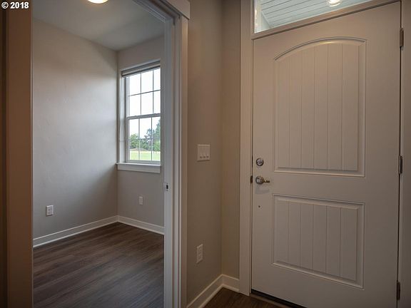 3rd image of 6918 NE 66th St