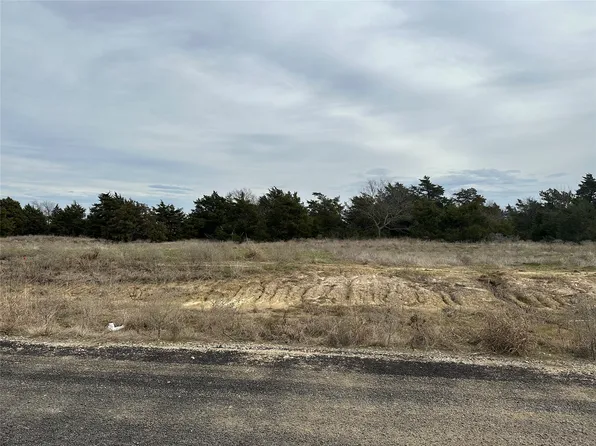 17 Maple Rd, Celeste, TX 75423