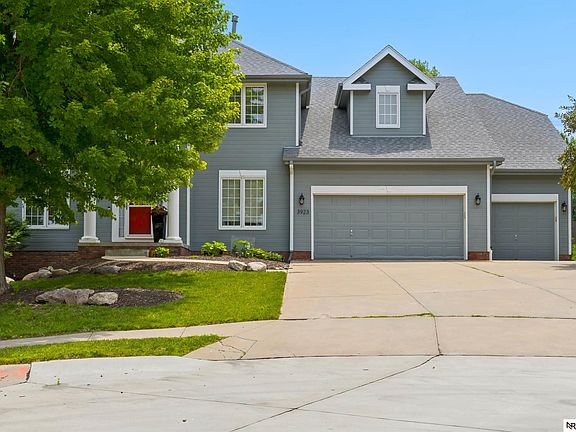 4th image of 3923 S 193rd Cir