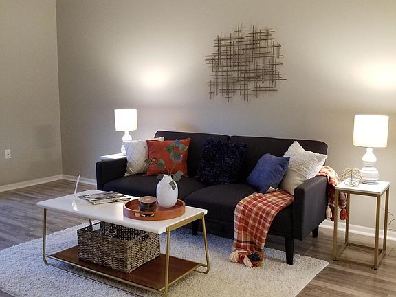 5th image of 6242 Lincolnshire Ct SE #14