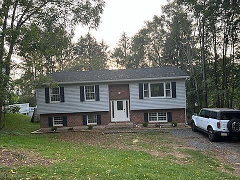 1st image of 820 Thompson St